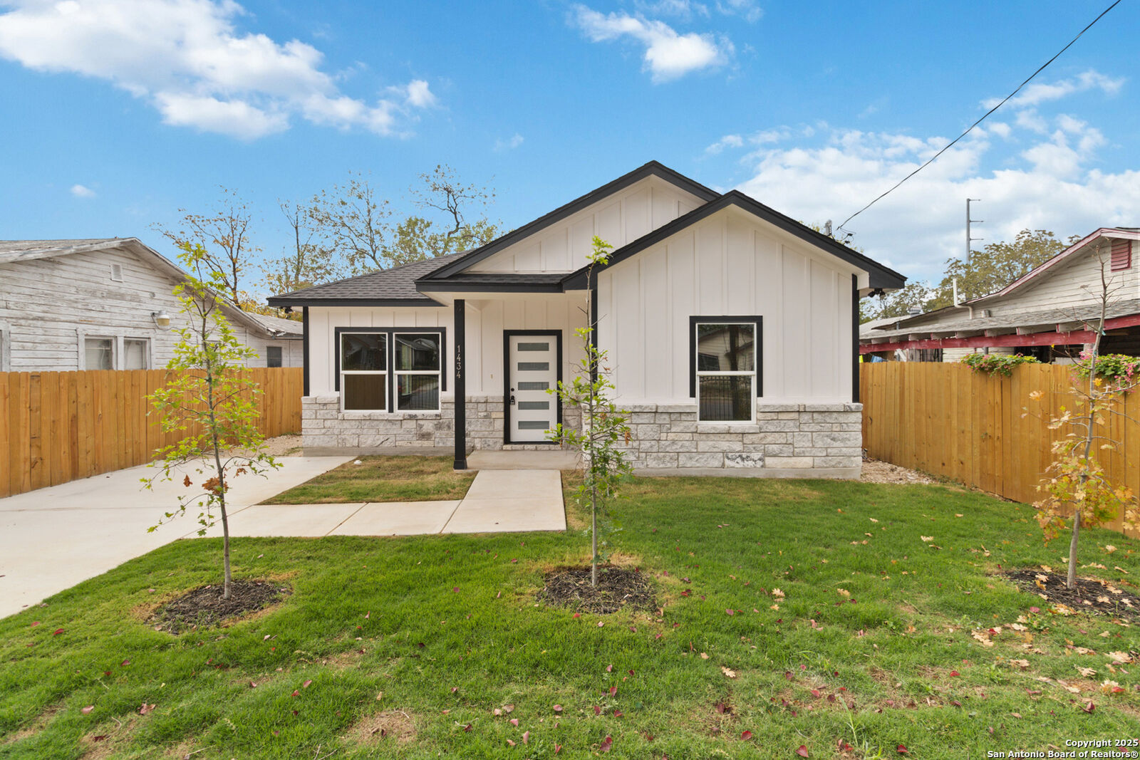 Property Photo:  1434 Merida  TX 78207 