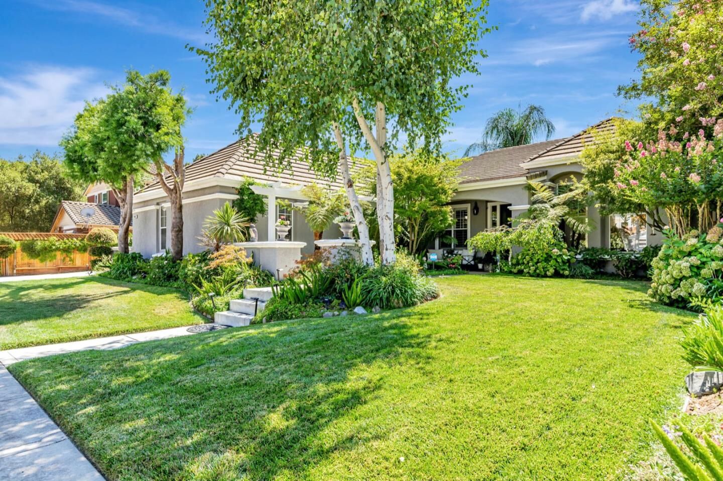 Property Photo: 19087 Ravenswood Court CA 95037