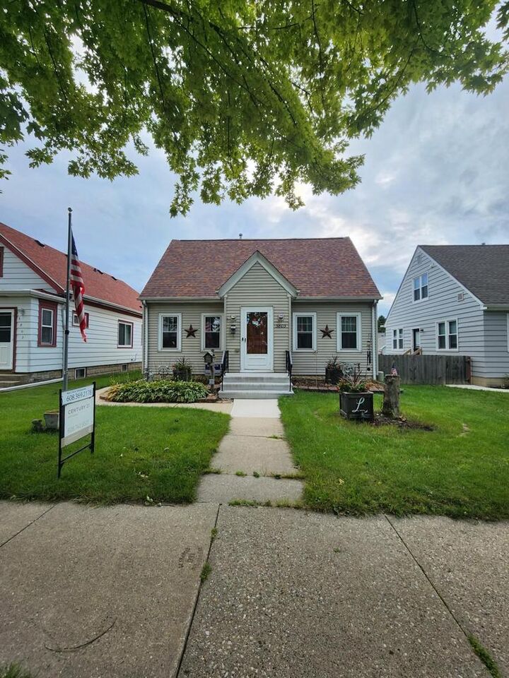 3803 South Ahmedi Avenue  St. Francis WI 53235 photo
