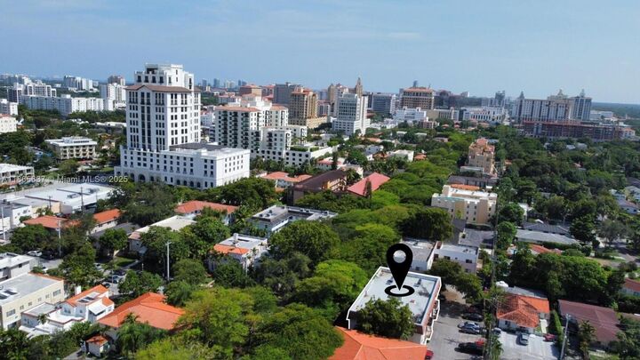 1100 Salzedo St 3B  Coral Gables FL 33134 photo