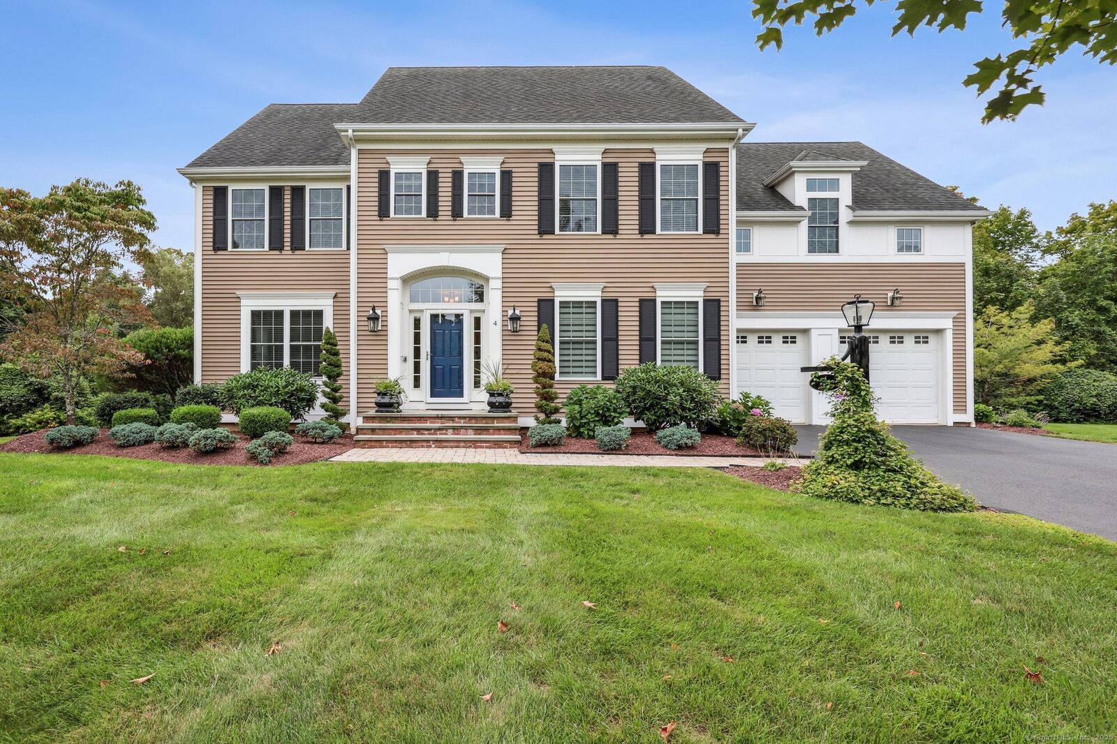 Property Photo: 4 Ingelside Drive CT 06032