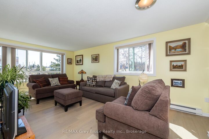 Property Photo: 850 6th Street E 502 ON N4K 6T7