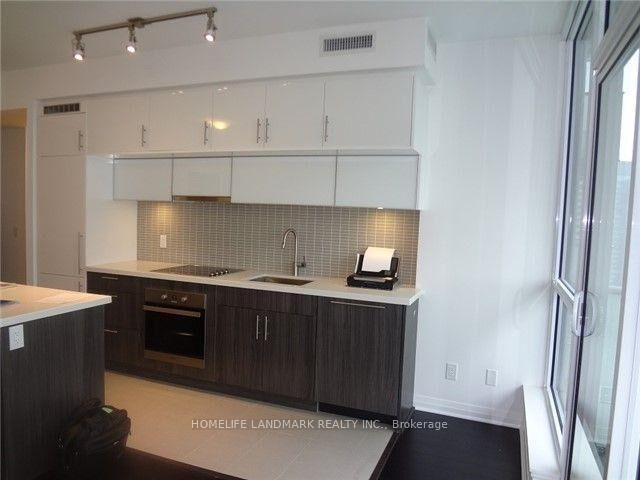 Property Photo: 8 Mercer Street 2901 ON M5V 0C4