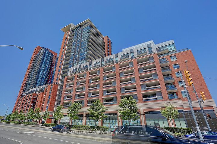Property Photo: 800 Lawrence Avenue W 1723 ON M6A 0B1