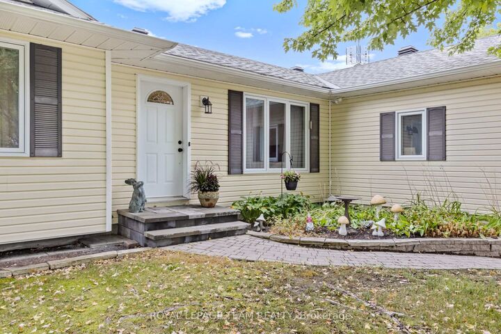 Property Photo:  2248 Wallingford Way  ON K0A 2T0 