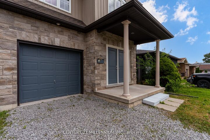 Photo de la propriété:  38 Kent Street  ON L2S 1H2 