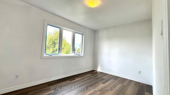 Property Photo:  56 Skylark Drive Upper Level Unit 1  ON L9A 4Y3 