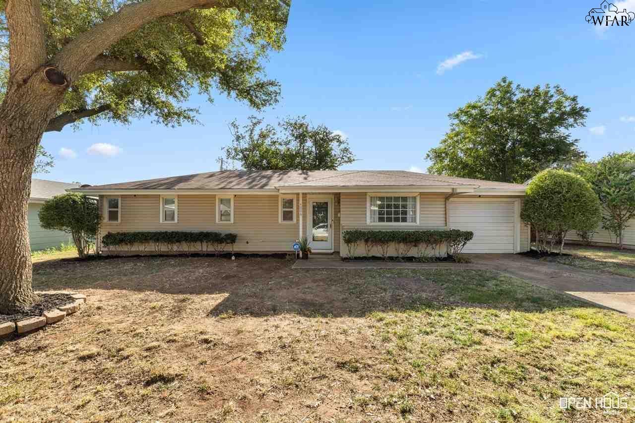 Property Photo:  4006 Featherston Avenue  TX 76308 