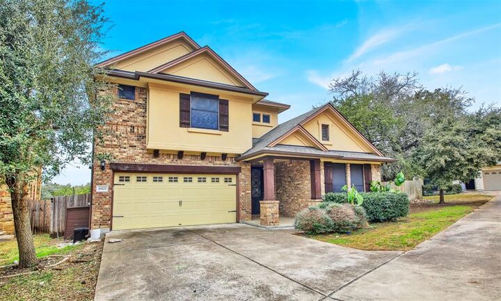 Property Photo: 6921 Barstow Court TX 78749