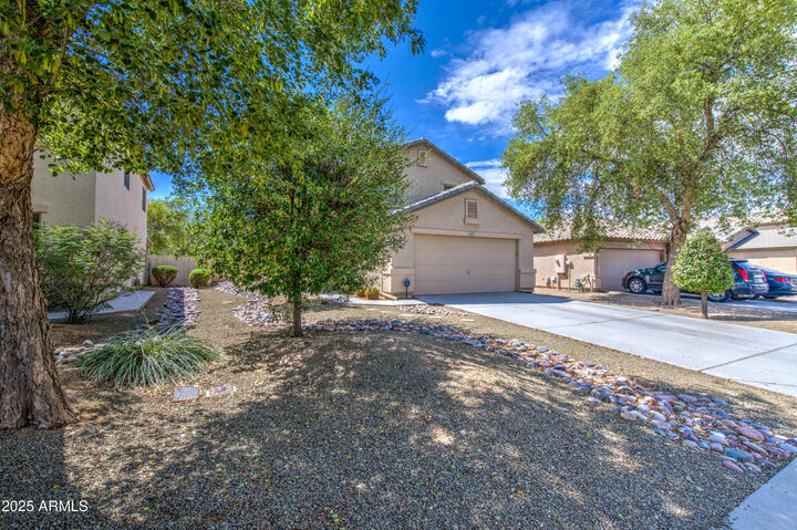 Property Photo: 4197 E Tanzanite Lane AZ 85143
