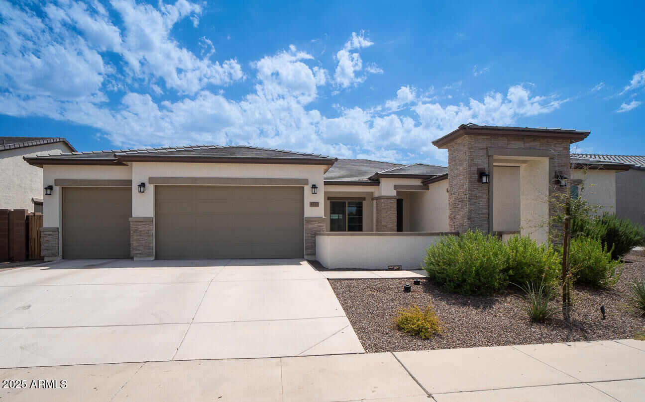 Property Photo:  8513 S 22nd Drive  AZ 85041 