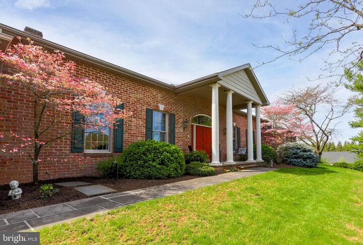 Property Photo:  1558 Hearthside Drive  PA 17202 
