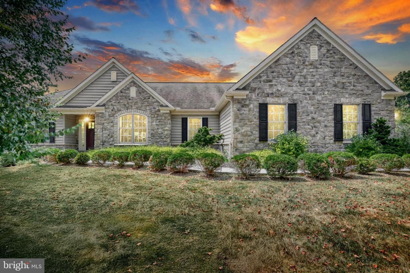 Property Photo:  300 Empire Circle  PA 17055 