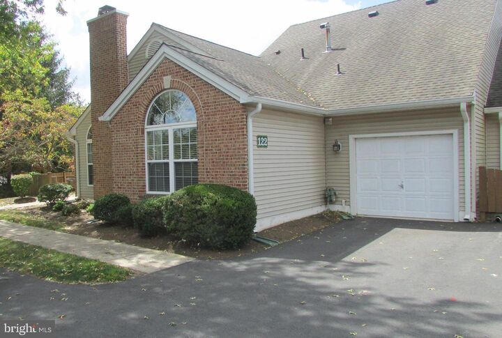 122 Woolsey Court  Pennington NJ 08534 photo