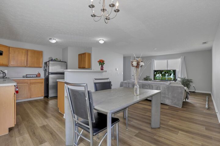 Property Photo:  1432 Bellow Falls Place  OH 43228 