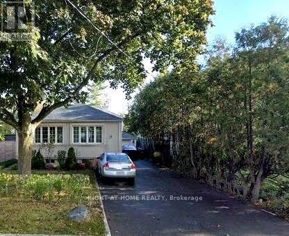Property Photo: 15 Lynnhaven Road ON M6A 2K7