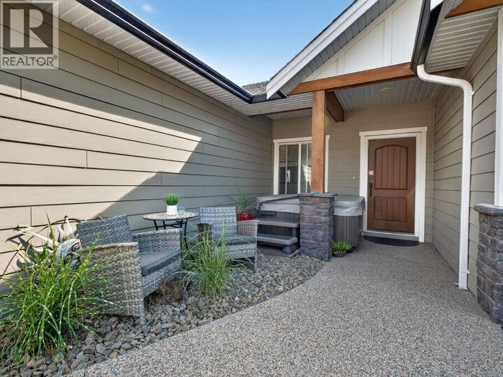 Photo de la propriété:  1365 Nishi Court  BC V1P 1S2 
