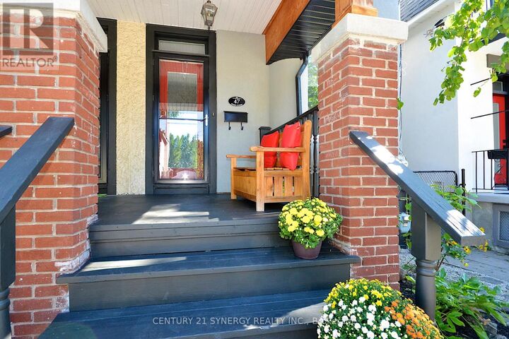 Photo de la propriété: 47 Roslyn Avenue ON K1S 4W2