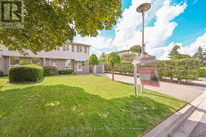 Property Photo:  2 Fontaine Court  ON L6T 3J2 