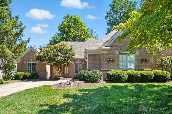 Property Photo:  6864 Rose Glen Drive  OH 45459 