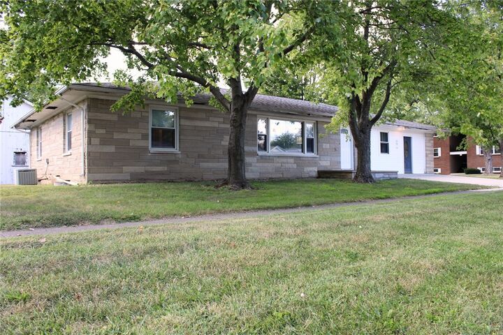 Property Photo: 502 S Piatt Street IL 61856