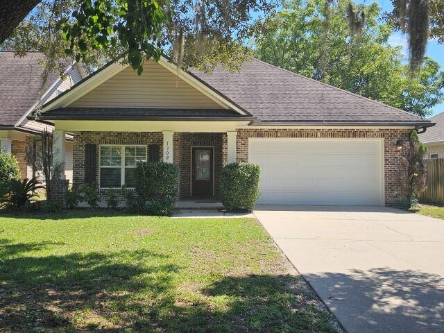 Property Photo:  1302 S Cedar Avenue  FL 32578 