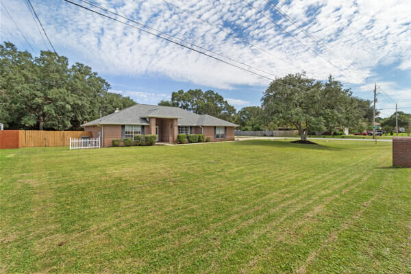 Property Photo:  7272 Manatee St.  FL 32566 