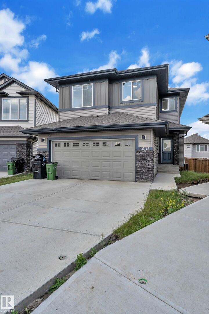 2034 13A Avenue NW  Edmonton AB T6T 2R8 photo