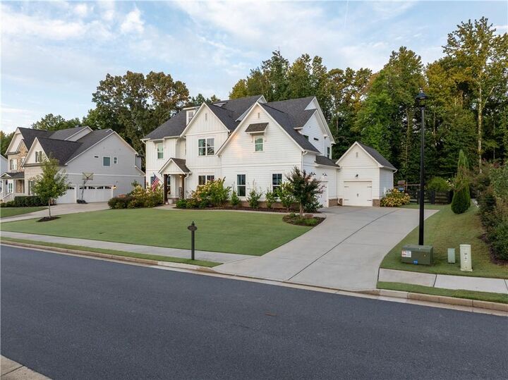Property Photo: 6220 Bentley Commons Drive GA 30040