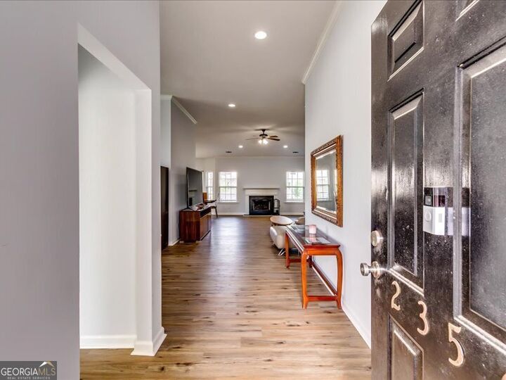 Property Photo: 2350 Beckenham Place GA 30019