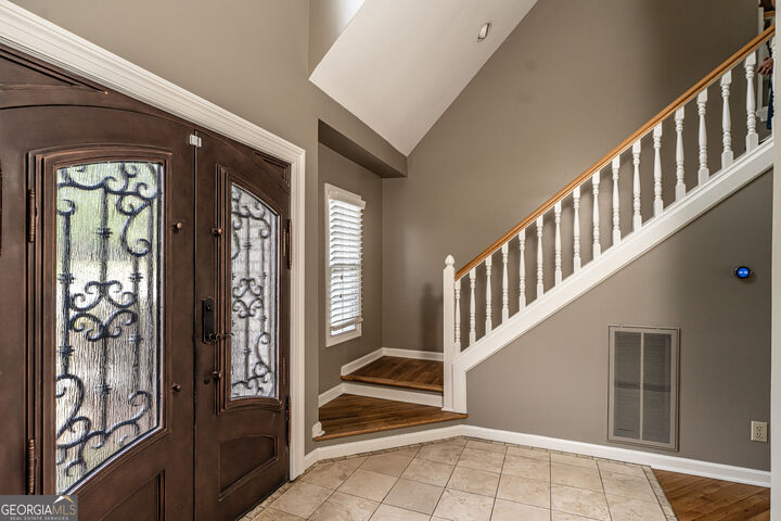Property Photo:  113 Warwick Way SE  GA 30161 