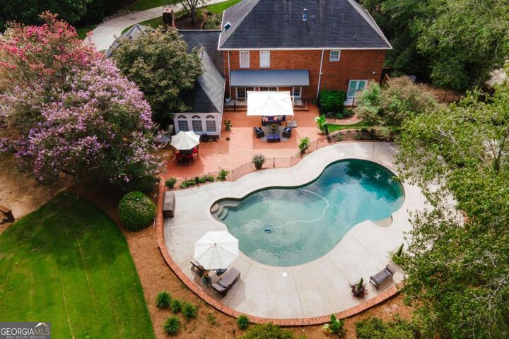 Property Photo: 132 Branford Place GA 30606