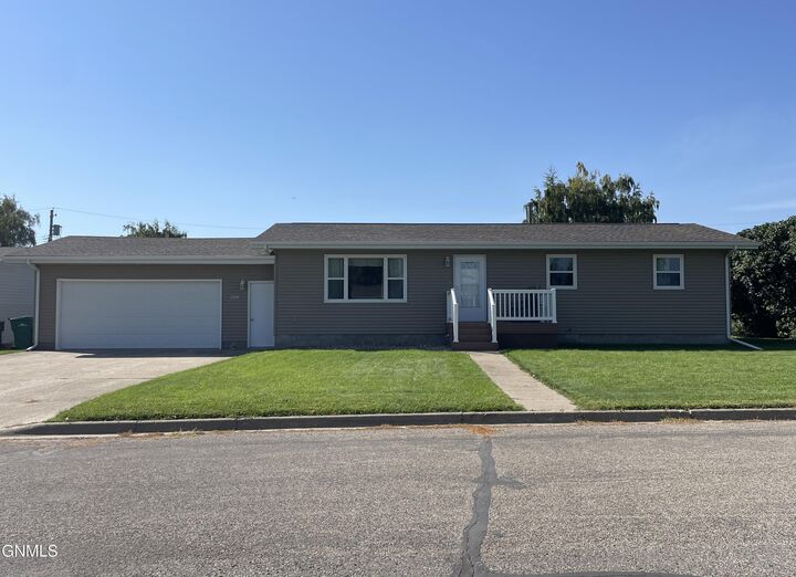 268 2nd Street N  Carrington ND 58421 photo