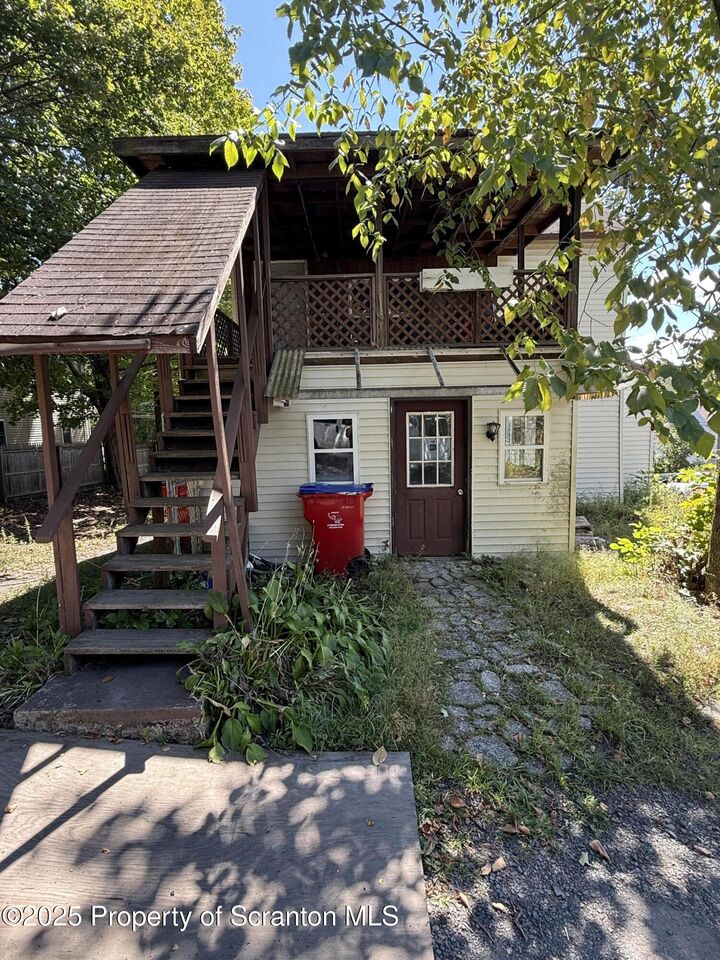 Property Photo: 83 Canaan Street PA 18407