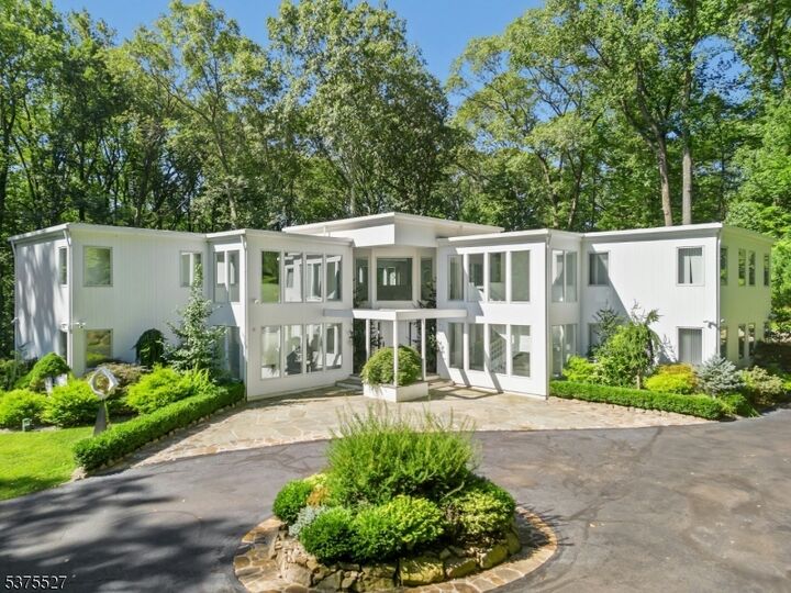 40 Jockey Hollow Rd  Bernardsville Boro NJ 07924 photo