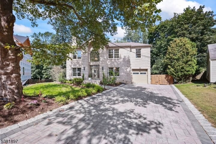 Property Photo: 10 Elmwood Ct NJ 07039
