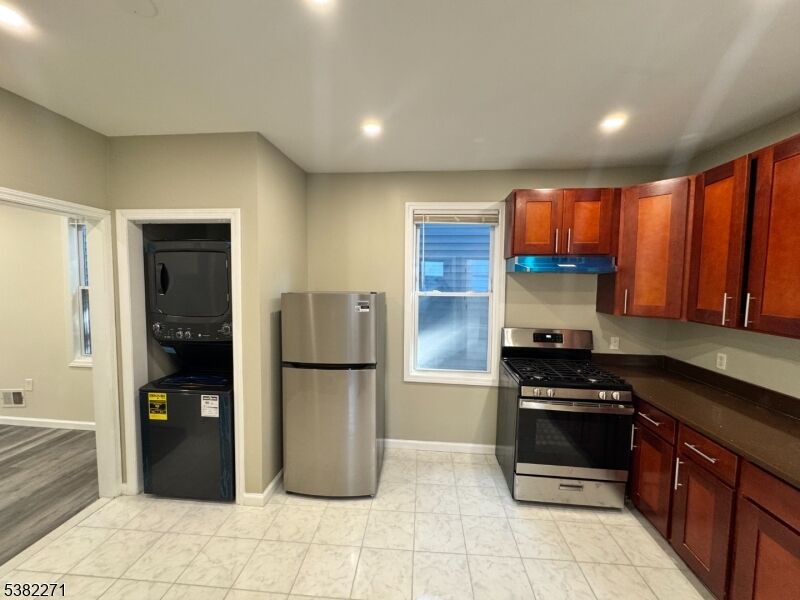 Property Photo:  628 Lincoln Ave  NJ 07050 