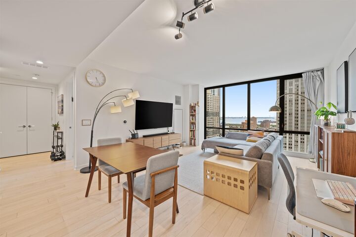 Property Photo: 155 Bay St 2706 NJ 07302