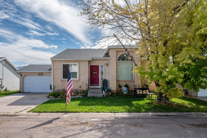 Property Photo:  1392 N 650 W  UT 84721 