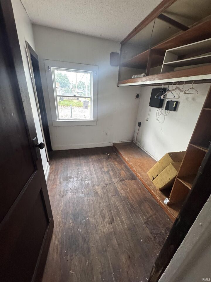 Property Photo: 1721 W 4th Street IN 46808