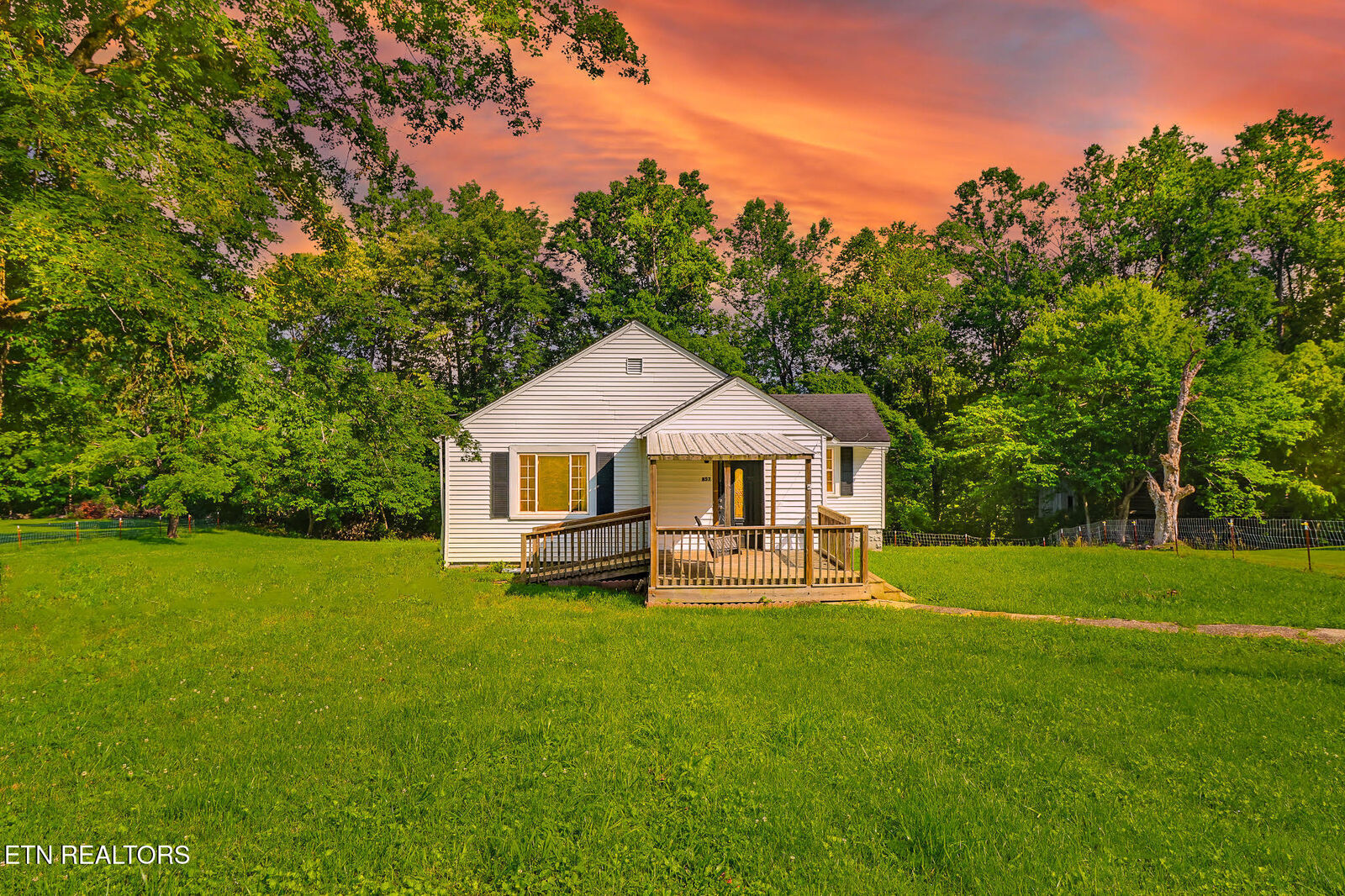 Property Photo:  857 Poplar Creek Rd  TN 37840 