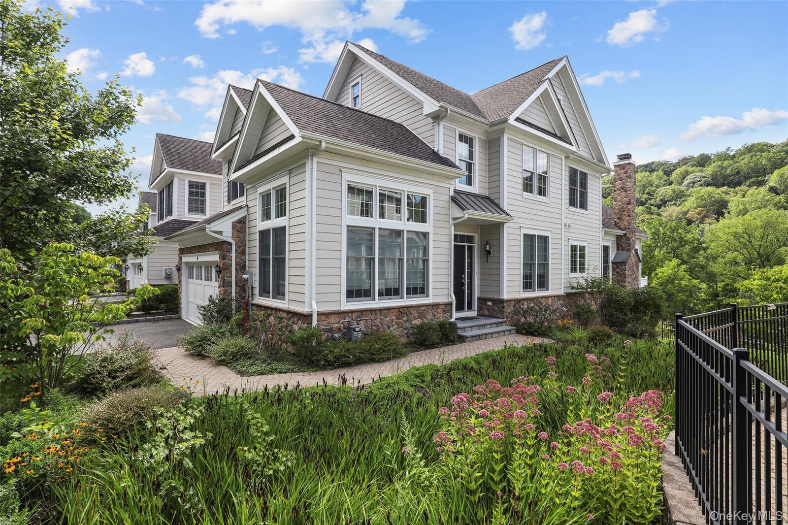 Property Photo:  54 Dennis Lane  NY 10570 