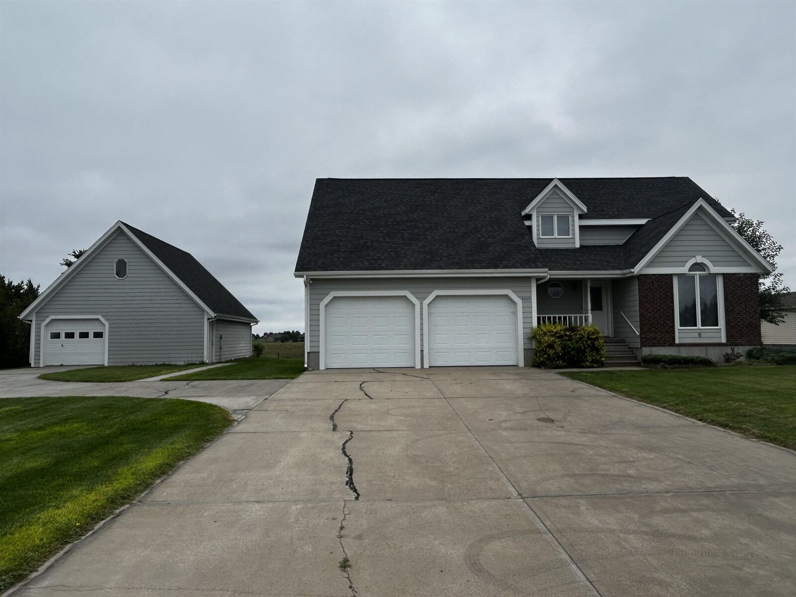 Property Photo:  9009 Maloney Dr.  NE 69101 