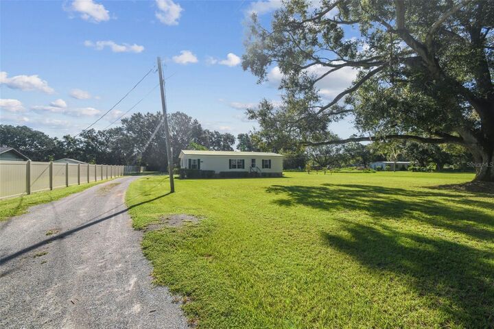 Property Photo:  4608 Wyley Avenue  FL 33567 