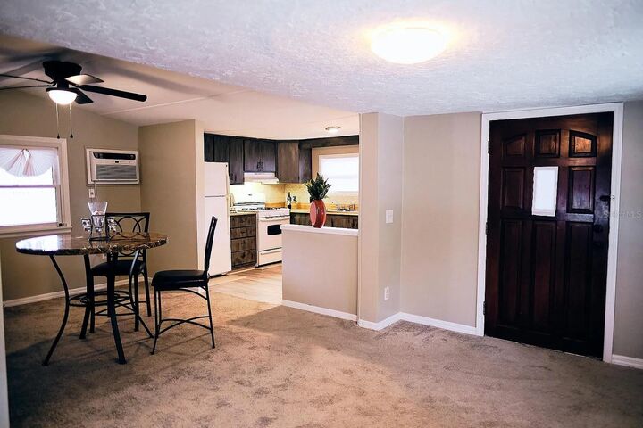 Property Photo:  814 Elkan Drive  FL 34689 