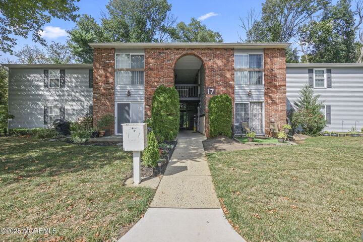 17-7 Augusta Court  Freehold NJ 07728 photo