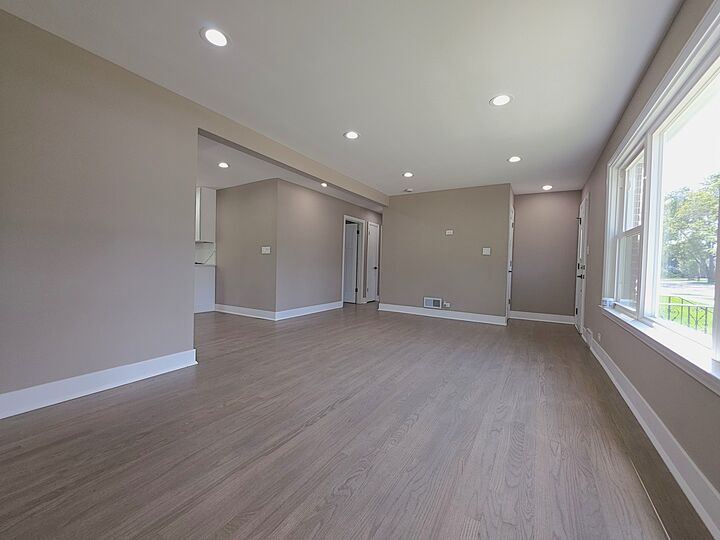 Property Photo: 1847 Boeger Avenue IL 60154