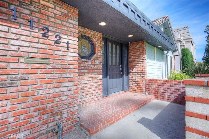 Property Photo:  11221 Beach Street  CA 90703 