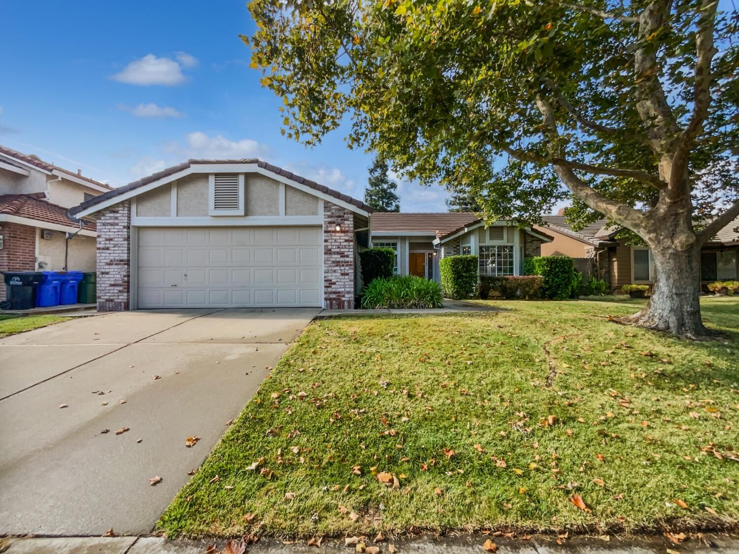 Property Photo: 4612 Silvies Way CA 95758