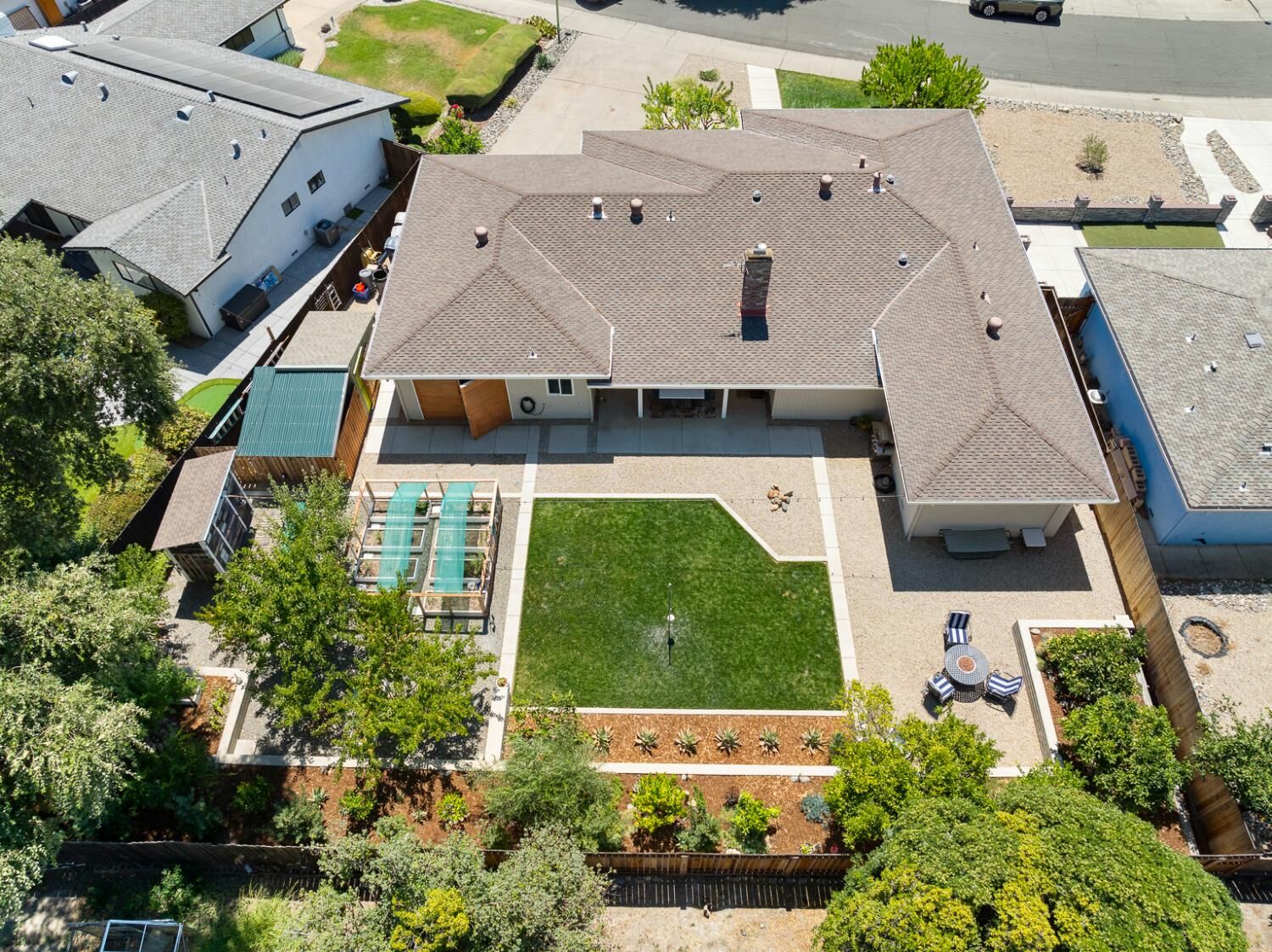 Property Photo:  6844 Westmoreland Way  CA 95831 